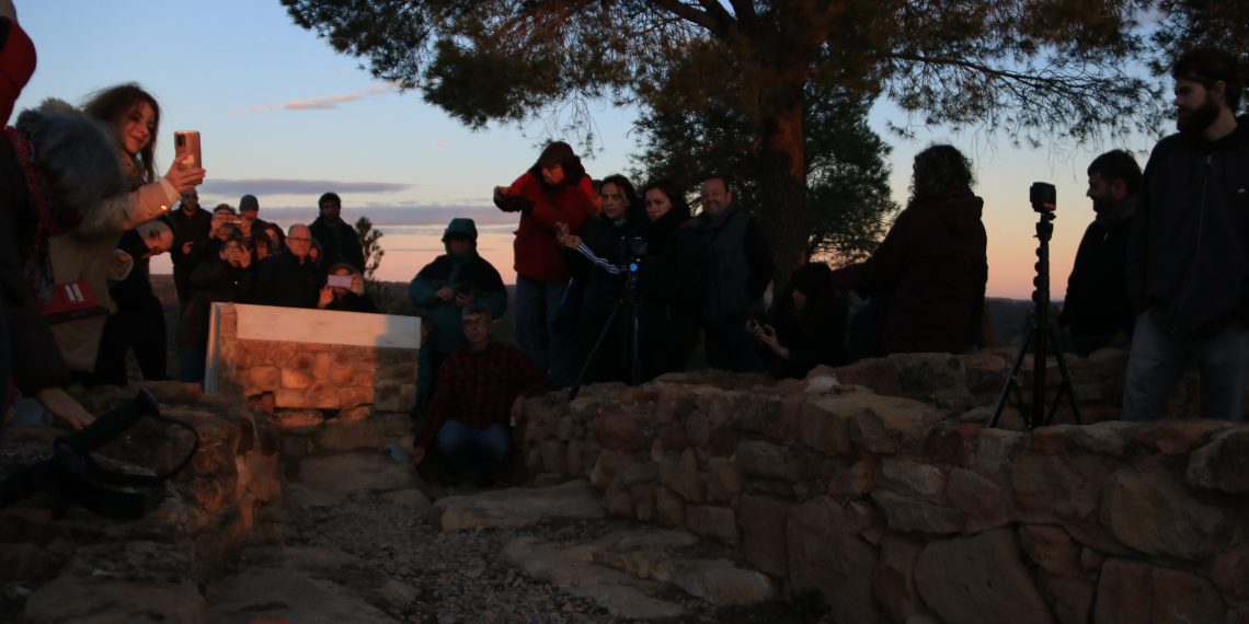 El jaciment protohistòric de la Gessera, a Caseres, recobra el seu passat sagrat coincidint amb l’equinocci de primavera