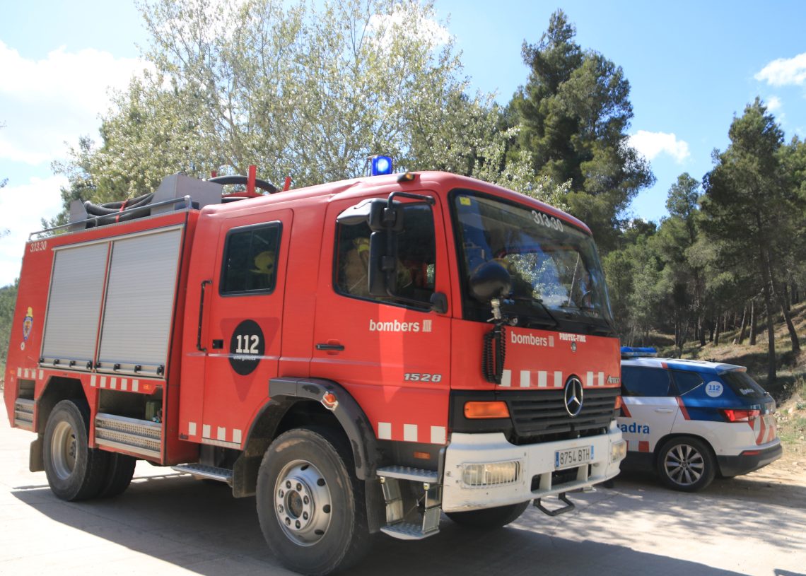 Controlat l’incendi de Gandesa, que ha afectat unes 2,2 hectàrees