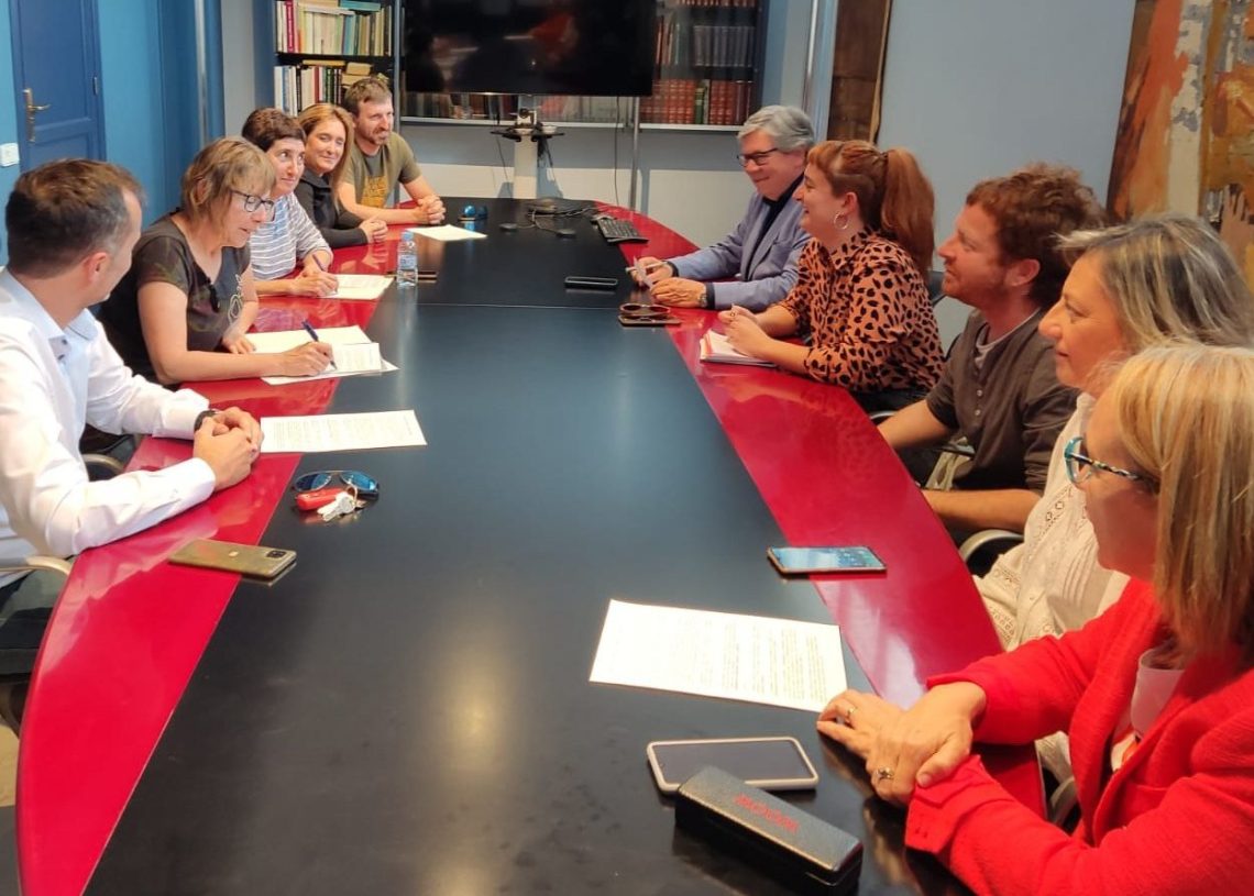 La Comissió per la Retirada dels Símbols Franquistes tanca un compromís amb partits de Tortosa