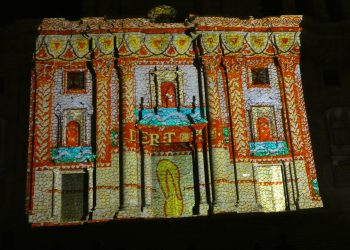 Llums i ombres del videomapping de la catedral de Tortosa