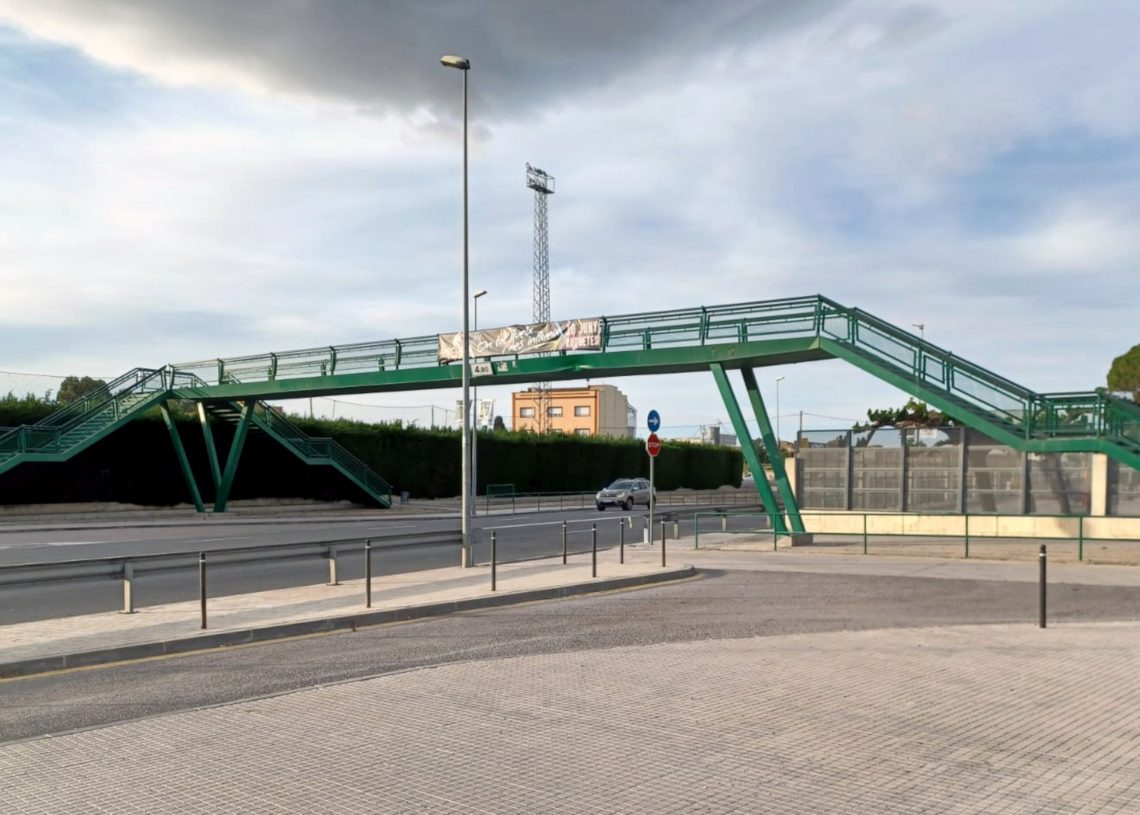 Territori instal·larà dos ascensors i adequarà la passarel·la de l’eix de l’Ebre a Ferreries