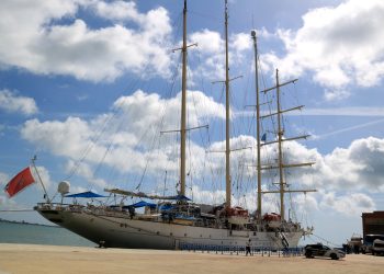 Els creuers tornen a la Ràpita amb un veler de turisme expeditiu amb cent passatgers