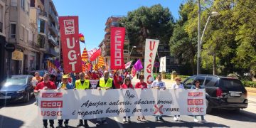 Així ha sigut la manifestació de l’1 de Maig a Tortosa i l’homenatge a Rafel Vidiella