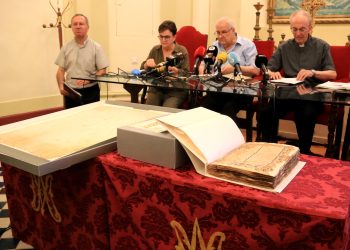 El bisbat de Tortosa restaura un manual inquisidor i la primera traça de l’actual catedral del segle XIV