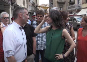 Quan Arrimadas va visitar el Renaixement i els independentistes van fer-li ‘un Tortosa’