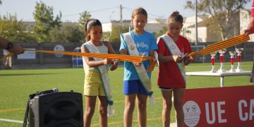 Així va ser la inauguració del nou camp de gespa artificial de Campredó