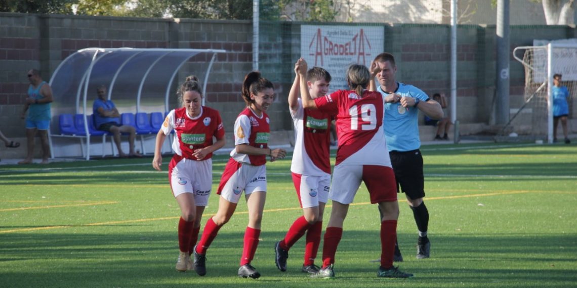Així va ser la inauguració del nou camp de gespa artificial de Campredó