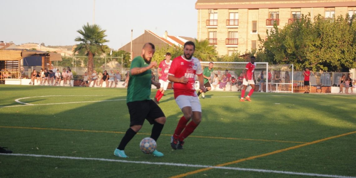 Així va ser la inauguració del nou camp de gespa artificial de Campredó