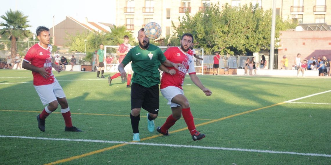 Així va ser la inauguració del nou camp de gespa artificial de Campredó