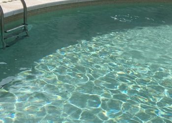 Mor ofegada una nena de dos anys en una piscina particular de Tres Cales a l’Ametlla de Mar