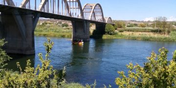 Els Bombers localitzen el cos sense vida d’un home en una illa del riu a Móra d’Ebre