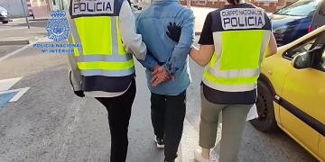 Detenen a Tortosa 22 persones per falsificar documentació per a immigrants que treballaven al camp