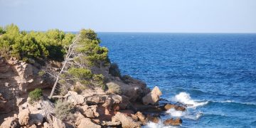 Ofegament mortal nocturn d’un jove de 26 anys en una cala de l’Ametlla de Mar
