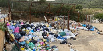 Malestar a Batea per la situació de l’estació de transferència de residus