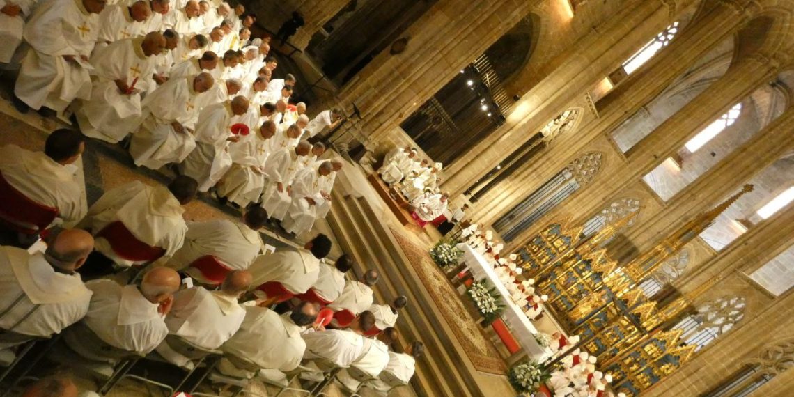 [#Galeria] Les imatges de la presa de possessió de Gordo com a bisbe de Tortosa