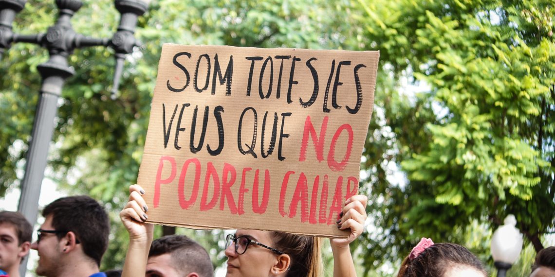 Quan un vaixell s’enfonsa el capità és l’últim a abandonar, però tu te’n vas anar el primer