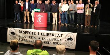 Penyes taurines, ajuntaments i consells ebrencs rebutgen l’intent de prohibir modalitats de festes amb bous