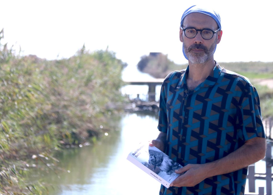 ‘Delta’: crònica sentimental d’una illa de Buda que es resisteix a desaparèixer sota el mar i l’oblit