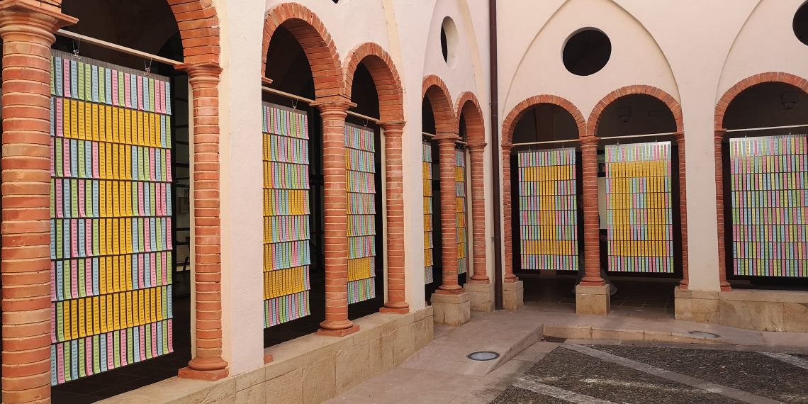 El jurat del festival A Cel Obert premia ‘Trasver’, la instal·lació dels Reials Col·legis