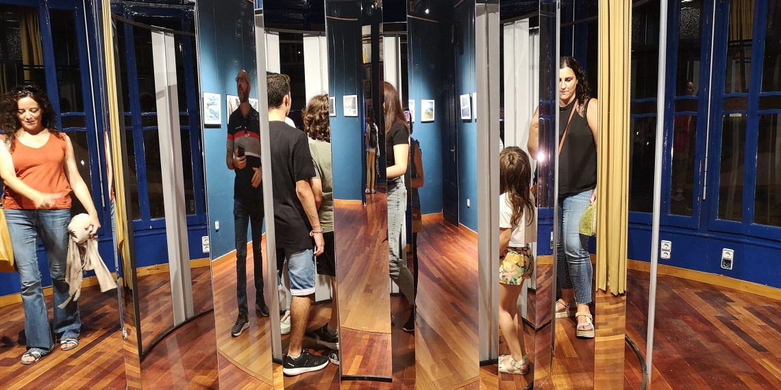 El jurat del festival A Cel Obert premia ‘Trasver’, la instal·lació dels Reials Col·legis