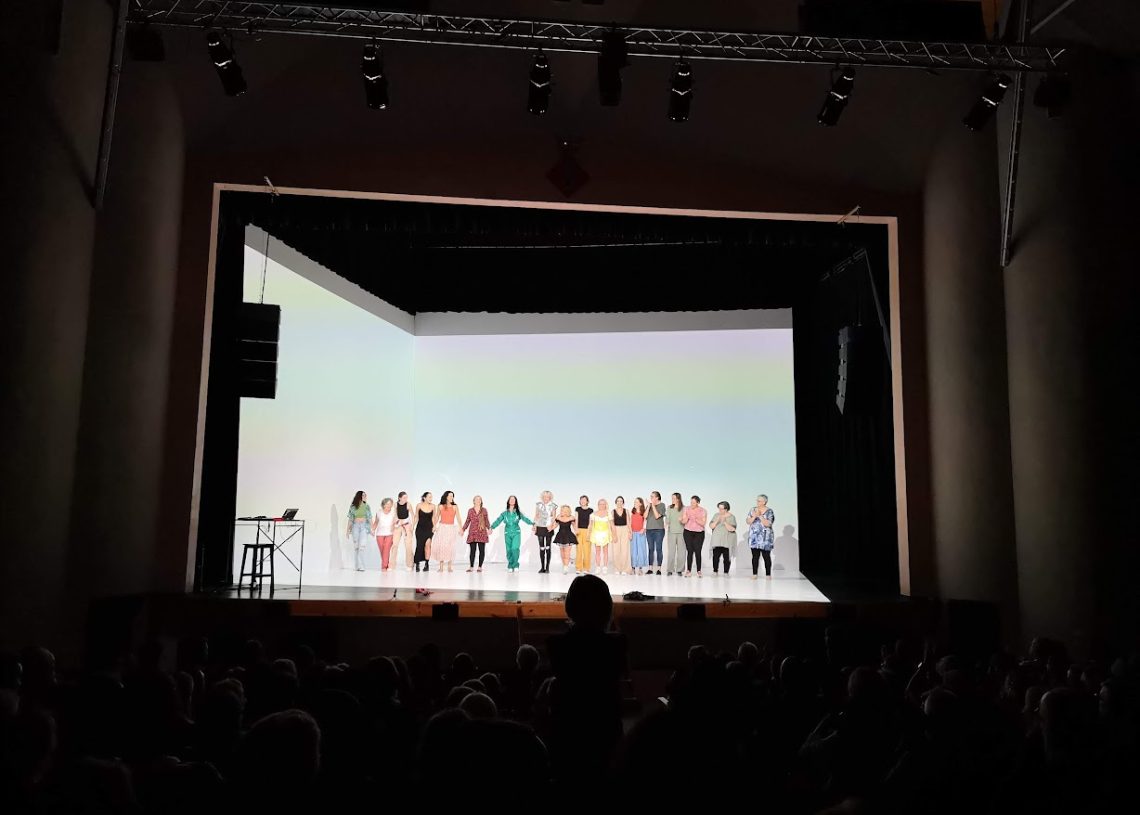 El govern de Tortosa acaba amb la fila 1 reservada als regidors en els actes propis