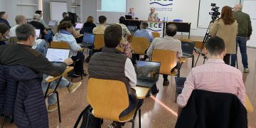 Els empresaris ebrencs aprenen a utilitzar la intel·ligència artificial de ChatGPT