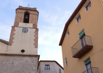 Rasquera i el Bisbat busquen solucions als problemes estructurals de l’església