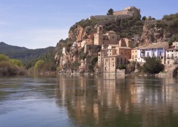 L’Idece celebra els 30 anys amb un acte institucional al castell de Miravet