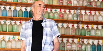 Més d’un centenar de sifons narren l’evolució social ebrenca en una nova exposició del Museu Terres de l’Ebre