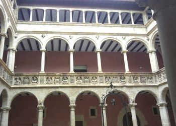 L’Arxiu Comarcal del Baix Ebre busca una alternativa definitiva als Reials Col·legis