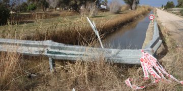 Mor un home en precipitar-se al canal en un accident a la ‘carretera de la Vergonya’