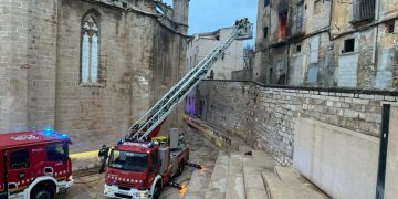 Tortosa enderrocarà quatre habitatges del carrer Costa de Capellans afectats per un incendi i declarats en ruïna