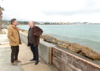 Costes i l’Ampolla estudien eliminar el passeig per recuperar la platja de l’Arenal