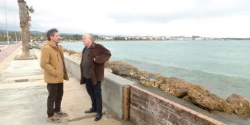 Costes i l’Ampolla estudien eliminar el passeig per recuperar la platja de l’Arenal