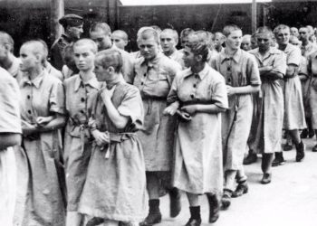 Les Terres de l’Ebre recorden les dones deportades als camps nazis amb una exposició i una xerrada