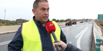 La protesta pagesa uneix les Terres de l’Ebre i el Baix Maestrat amb una marxa lenta