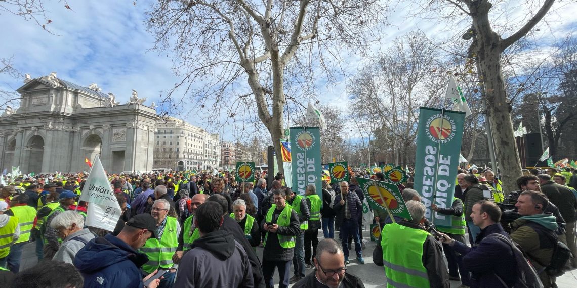La pagesia ebrenca també fa sentir el seu malestar en la gran manifestació de Madrid