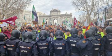 La pagesia ebrenca també fa sentir el seu malestar en la gran manifestació de Madrid