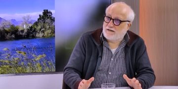 Roc Salvadó torna a les llibreries per partida doble: un recull d’articles i un poemari