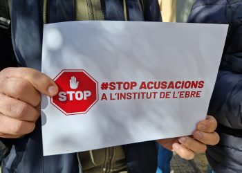 Comunicat de disculpa dels docents concentrats a les portes de l’Institut de l’Ebre