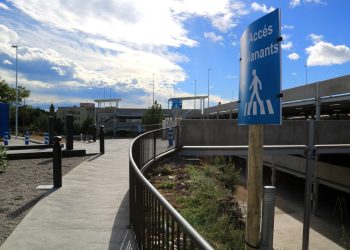 El pàrquing gratuït de l’HTVC registra entrades i sortides per garantir-ne un bon ús