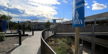 El pàrquing gratuït de l’HTVC registra entrades i sortides per garantir-ne un bon ús