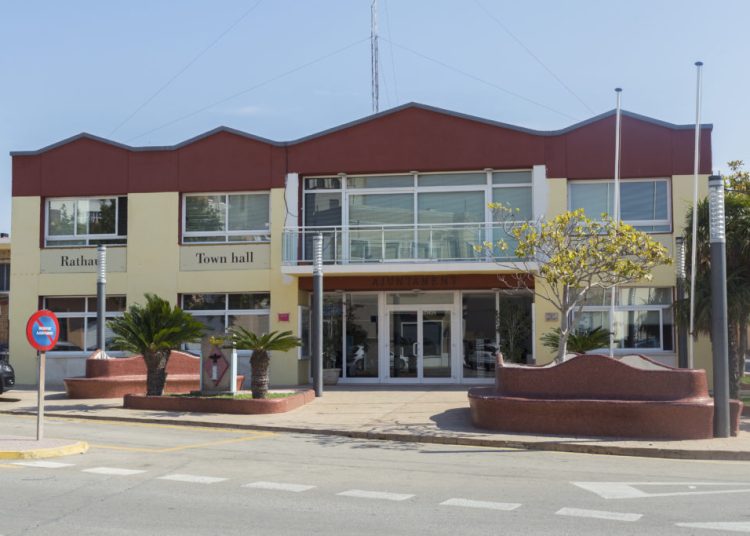 Camarles no descarta convocar una consulta ciutadana sobre el projecte d’una planta de sansa per fer biogàs