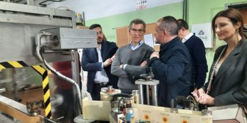 Així ha sigut l’acte electoral de Feijóo i Fernández (PP) a Olis Faiges de Tortosa