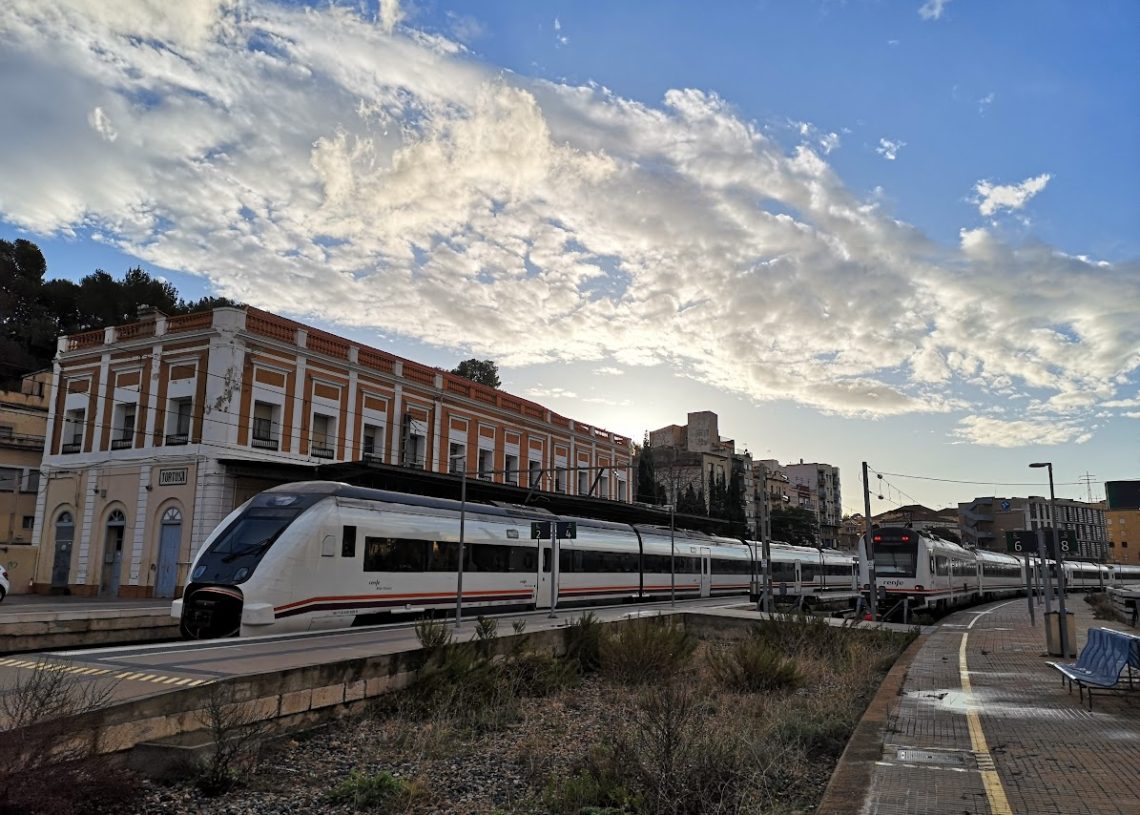 Mobilitzem-nos pel primer tren del matí de la línia R-16 en direcció a Barcelona