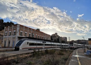 Mobilitzem-nos pel primer tren del matí de la línia R-16 en direcció a Barcelona
