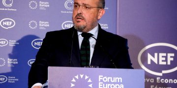 Fernández (PP) defensa la interconnexió de xarxes de l’Ebre i Barcelona, amb extraccions ‘puntuals’ dels excedents del CAT