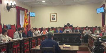 Tortosa prorroga fins al setembre la concessió del pàrquing de la plaça Alfons XII, abans de municipalitzar el servei
