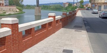 ‘D’esquenes al riu’, per Àngel Aznar