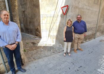 Roigé denuncia la ‘deixadesa’ del nucli antic a pocs dies del Renaixement